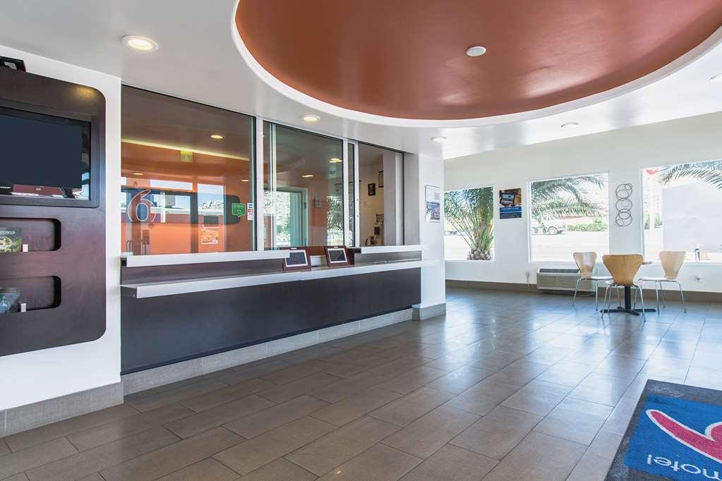 Studio 6 Victorville - Apple Valley 내부 사진