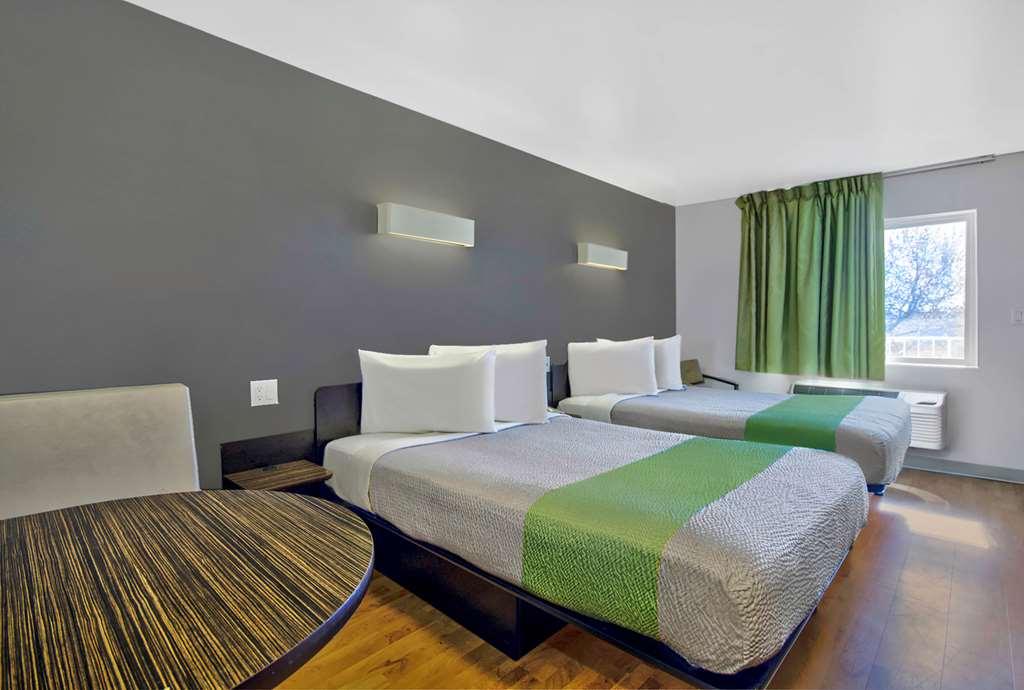 Studio 6 Victorville - Apple Valley 객실 사진