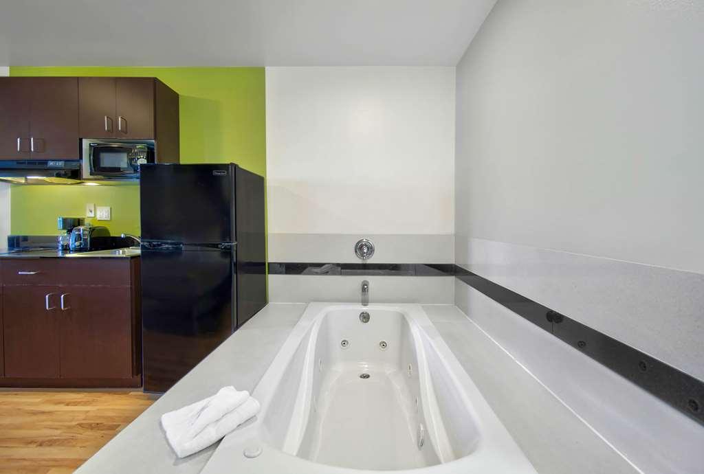 Studio 6 Victorville - Apple Valley 객실 사진